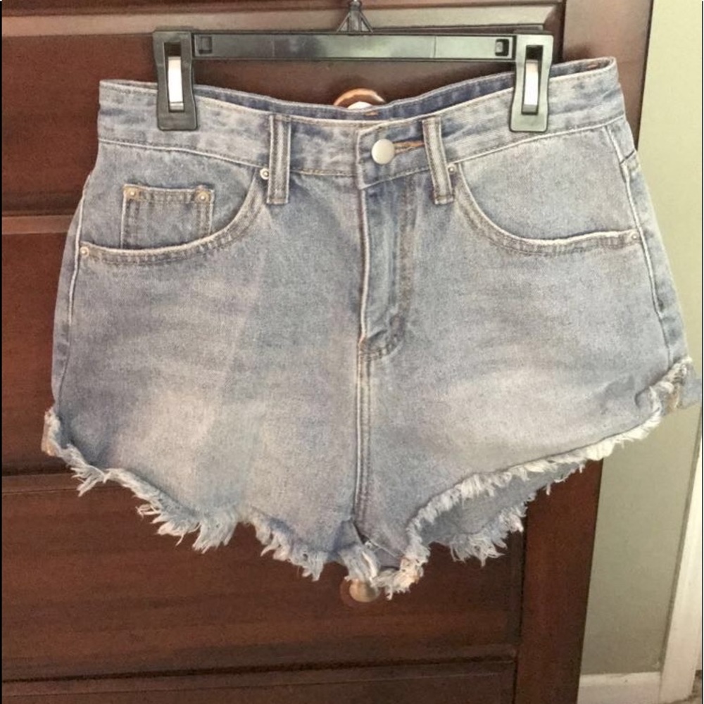 -Jean shorts